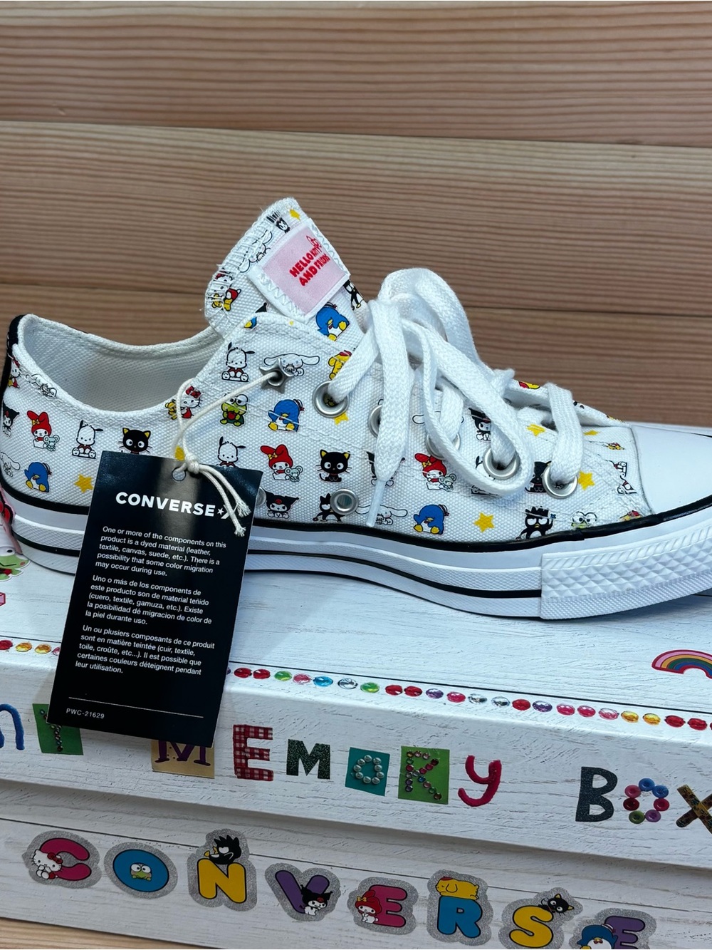 Converse HELLO KITTY And Friends Chuck Taylor White Low Sneakers Women’s Sz 7 - Picture 7 of 11